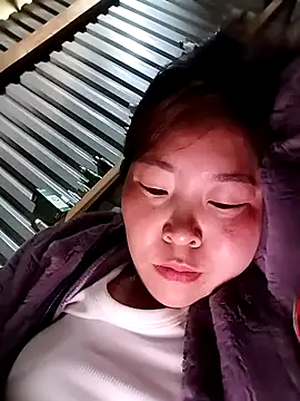 Yiyoongg online show from March 16, 7:34 am