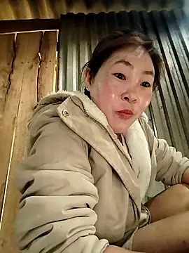 Yiyoongg online show from March 4, 2:41 am