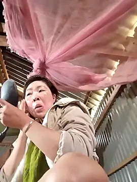 Yiyoongg online show from February 27, 1:17 am