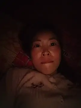 Snapshot of Yiyoongg chatting on June 14, 5:41 am Yiyoongg online show from June 14, 5:41 am