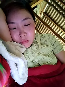 Yiyoongg online show from March 26, 9:40 am