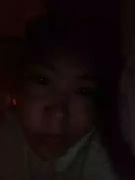 Snapshot of Yiyoongg chatting on June 18, 11:43 pm Yiyoongg online show from June 18, 11:43 pm
