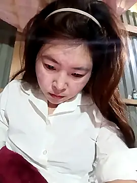 Yiyoongg online show from March 3, 1:23 am