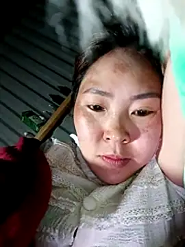 Yiyoongg online show from March 11, 1:16 pm