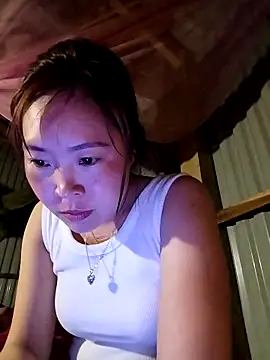 Yiyoongg online show from April 4, 1:17 pm