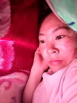 Yiyoongg online show from February 9, 9:24 pm