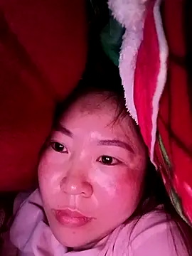 Yiyoongg online show from March 1, 11:38 pm