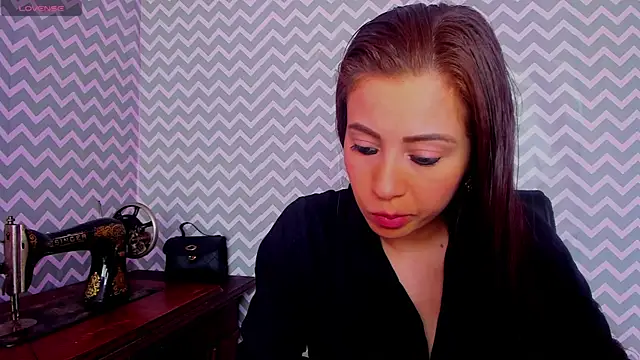 hanna hell  online show from March 14, 4:13 pm