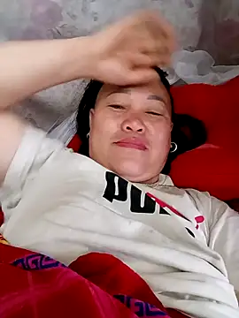 Snapshot of Lucky_baby7 chatting on February 21, 1:29 am Lucky baby7 online show from February 21, 1:29 am