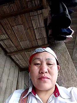 Snapshot of Lucky_baby7 chatting on February 22, 1:41 am Lucky baby7 online show from February 22, 1:41 am