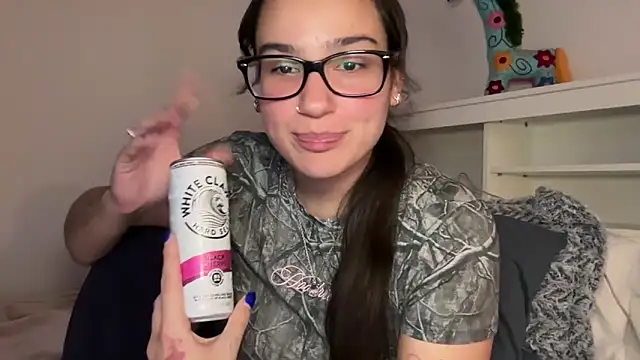 anitayurmoniii online show from June 19, 3:23 am