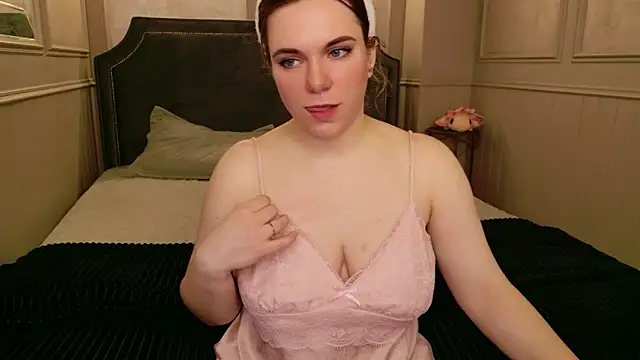 Teona Owenss online show from April 11, 5:48 am