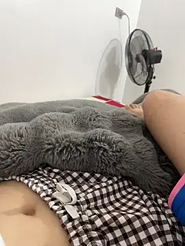 Snapshot of huyenzz chatting on February 23, 2:28 pm huyenzz online show from February 23, 2:28 pm