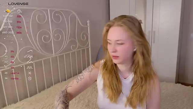 lilMelaniloveis online show from March 4, 7:27 am