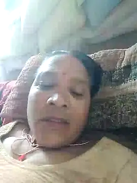 Snapshot of Loomaraj chatting on May 31, 4:40 am Loomaraj online show from May 31, 4:40 am