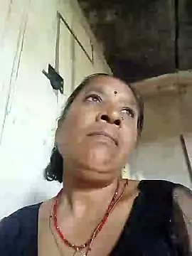 Snapshot of Loomaraj chatting on July 8, 6:25 am Loomaraj online show from July 8, 6:25 am