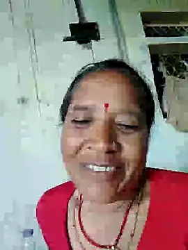 Snapshot of Loomaraj chatting on July 11, 2:45 am Loomaraj online show from July 11, 2:45 am