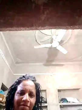 Snapshot of Anitarakkoli chatting on May 30, 10:43 am Anitarakkoli online show from May 30, 10:43 am