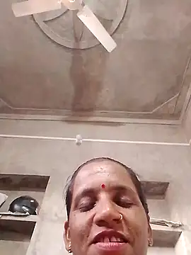 Snapshot of Anitarakkoli chatting on June 16, 4:56 am Anitarakkoli online show from June 16, 4:56 am