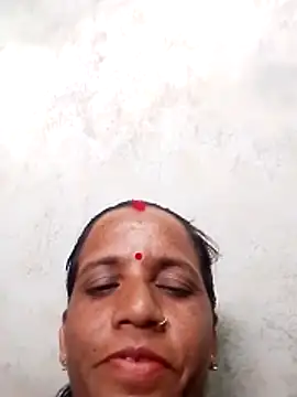 Snapshot of Anitarakkoli chatting on May 23, 5:17 am Anitarakkoli online show from May 23, 5:17 am
