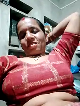 Snapshot of Anitarakkoli chatting on May 31, 4:35 pm Anitarakkoli online show from May 31, 4:35 pm
