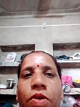 Snapshot of Anitarakkoli chatting on May 21, 4:54 am Anitarakkoli online show from May 21, 4:54 am