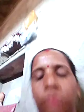 Snapshot of Anitarakkoli chatting on May 22, 5:05 am Anitarakkoli online show from May 22, 5:05 am