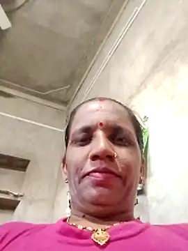 Snapshot of Anitarakkoli chatting on June 15, 12:38 pm Anitarakkoli online show from June 15, 12:38 pm