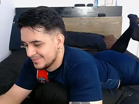 colin lewis1 online show from February 14, 11:05 pm