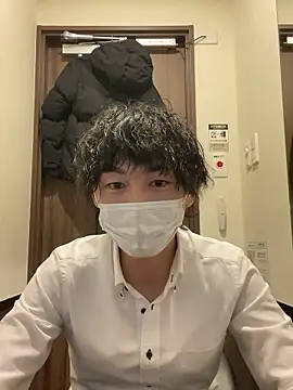 Snapshot of --ha-ru-- chatting on February 15, 11:42 am --ha-ru-- online show from February 15, 11:42 am