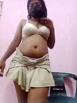 Malee S online show from May 5, 3:48 pm