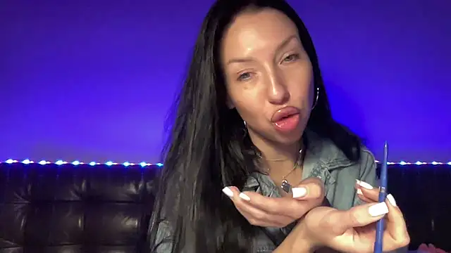 Snapshot of MissDeepVelur chatting on February 19, 4:15 pm MissDeepVelur online show from February 19, 4:15 pm