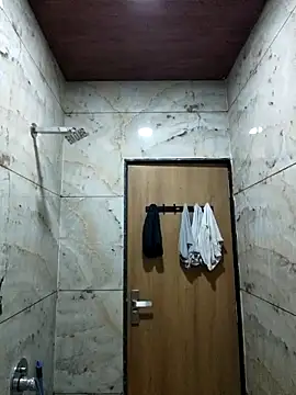 Sam03s online show from April 4, 11:39 am