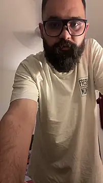 beerboy2222 online show from May 29, 6:14 pm