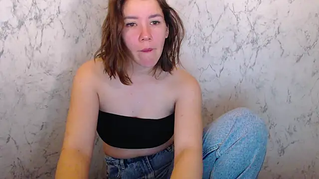 AdelMauds online show from May 18, 8:24 pm