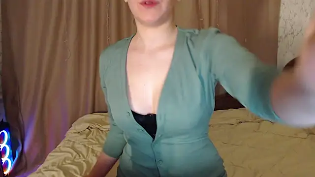 AdelMauds online show from March 20, 9:38 pm