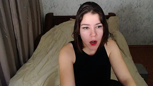 Snapshot of AdelMauds chatting on February 13, 2:39 pm AdelMauds online show from February 13, 2:39 pm