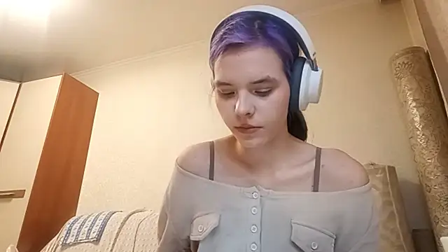 Snapshot of CallerKoran chatting on February 8, 4:26 pm CallerKoran online show from February 8, 4:26 pm