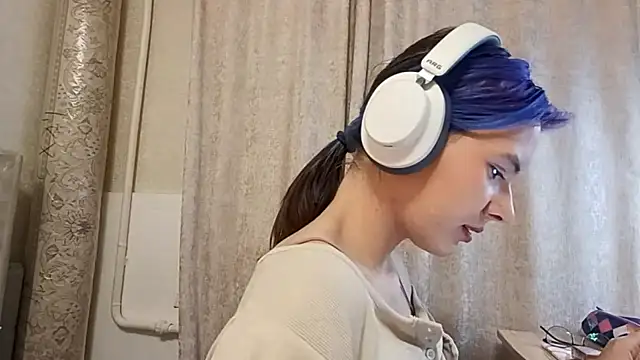 Snapshot of CallerKoran chatting on February 20, 4:20 pm CallerKoran online show from February 20, 4:20 pm