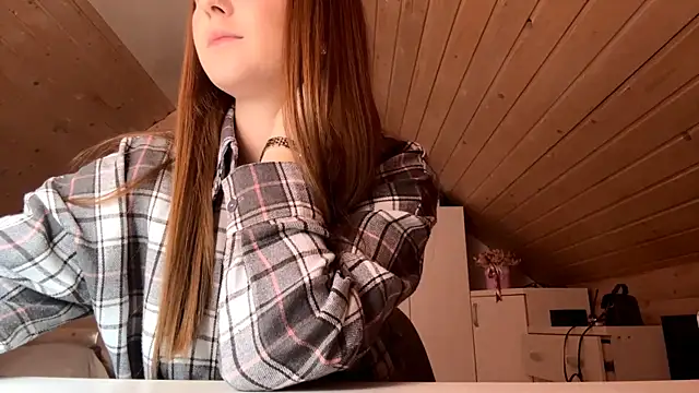 TessSamul online show from March 24, 1:33 pm