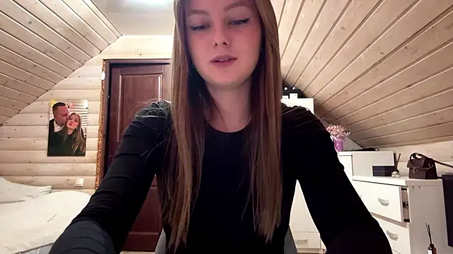 TessSamul online show from March 27, 7:37 pm