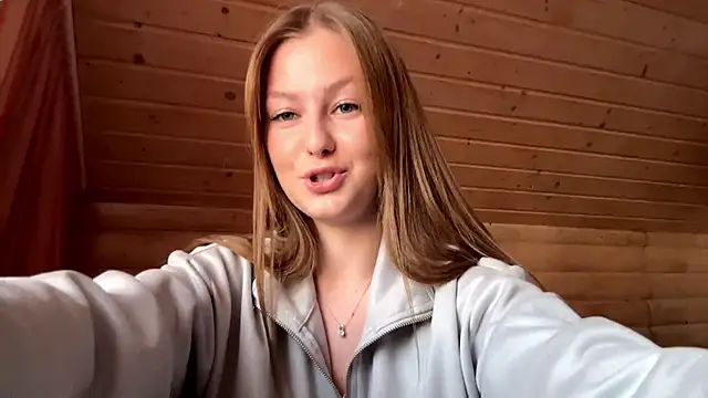 TessSamul online show from May 6, 3:49 pm