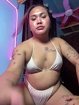 Snapshot of hollynicole chatting on June 14, 7:26 pm hollynicole online show from June 14, 7:26 pm