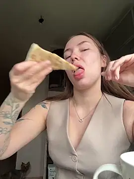 Arielle Vade online show from May 26, 3:48 am