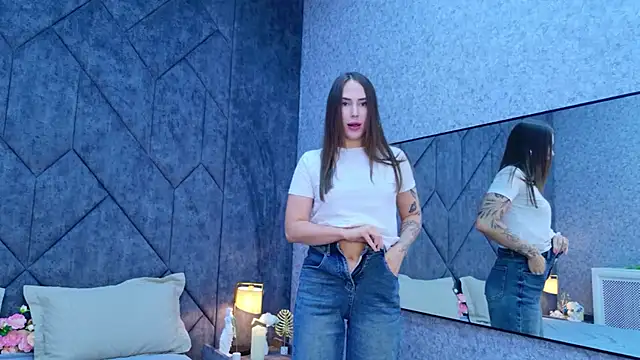 Snapshot of Arielle_Vade chatting on July 11, 5:30 am Arielle Vade online show from July 11, 5:30 am