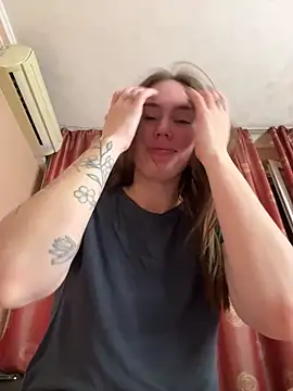 Arielle Vade online show from May 22, 6:28 pm