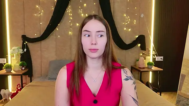 Arielle Vade online show from May 25, 5:07 am