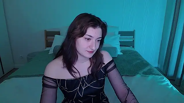 RosieGloom online show from April 11, 5:15 am