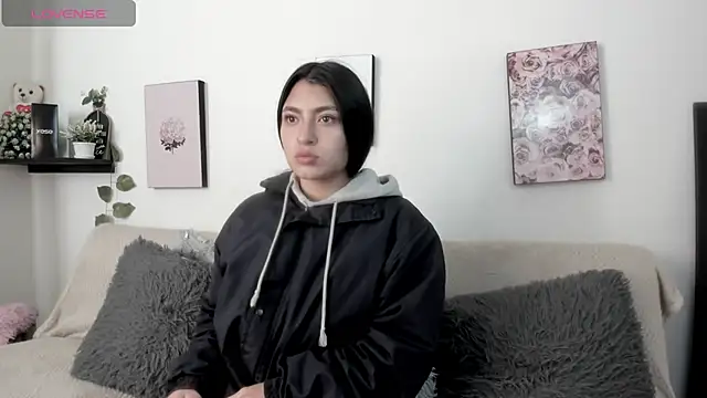 Snapshot of Alexaalove_1 chatting on February 26, 1:33 pm Alexaalove 1 online show from February 26, 1:33 pm