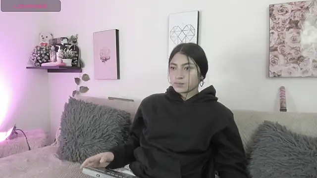 Snapshot of Alexaalove_1 chatting on February 15, 12:37 pm Alexaalove 1 online show from February 15, 12:37 pm